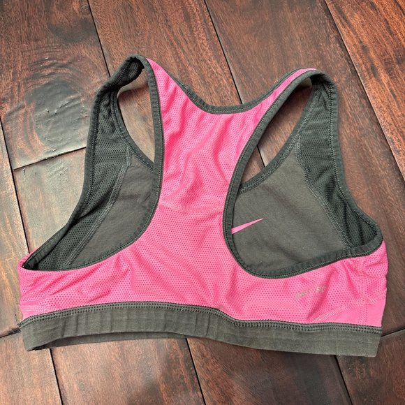 Nike Dri Fit reversible Sports Bra - Picture 4 of 4